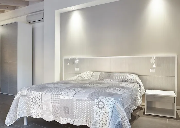 Bed & Breakfast Agora 4*