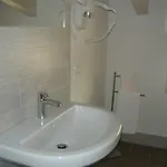 Alojamento de Acomodação e Pequeno-almoço Agorà 4*