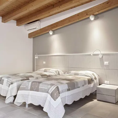 Agora Bed and Breakfast 3*