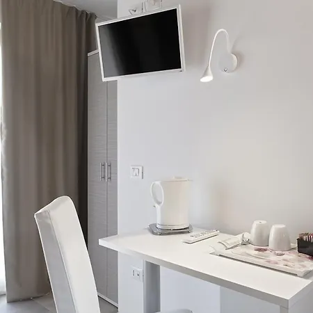 Agora Bed & Breakfast 4*