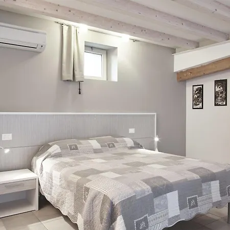 Bed & Breakfast Agora 4*