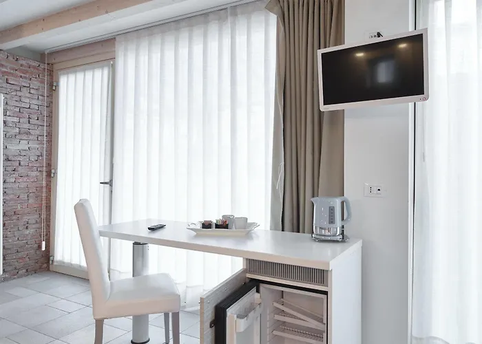 Agora Bed & Breakfast 4*